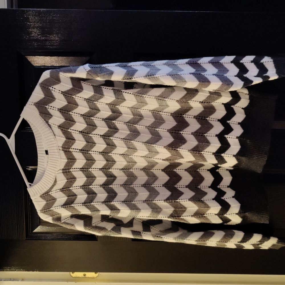 Long zig zag sweater